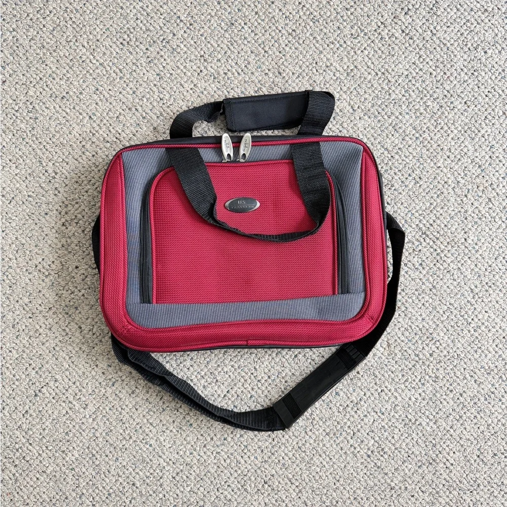 U. S. Travelers Red and Gray Laptop Travel Bag